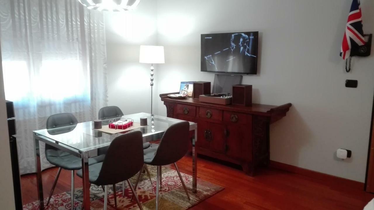 Camera Con Vista Este Apartment Luaran gambar